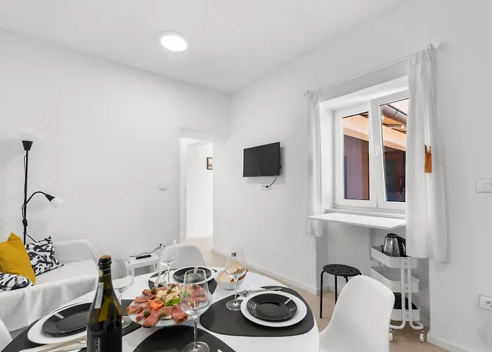 Apartament Paola *