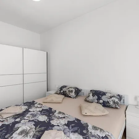 Apartment Paola