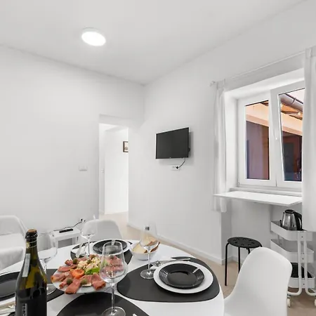 Apartment Paola *